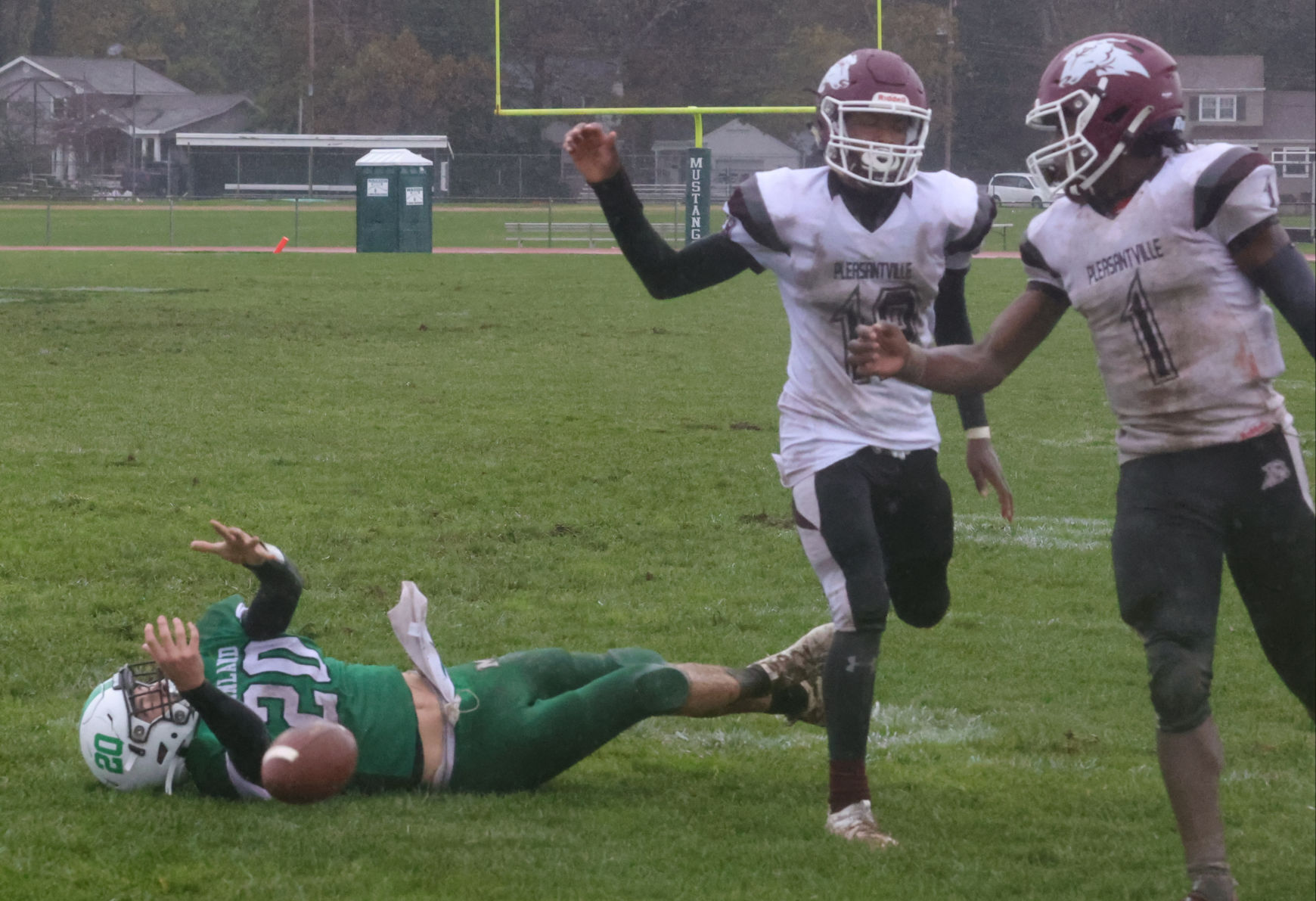 Pleasantville vs Mainland football